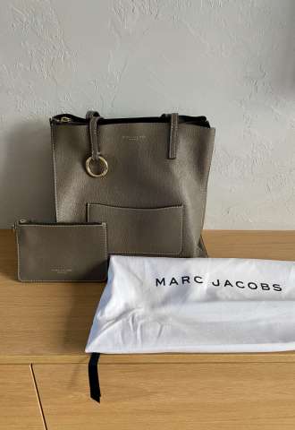 https://vipluxury.sk/Marc Jacobs shopper kabelka