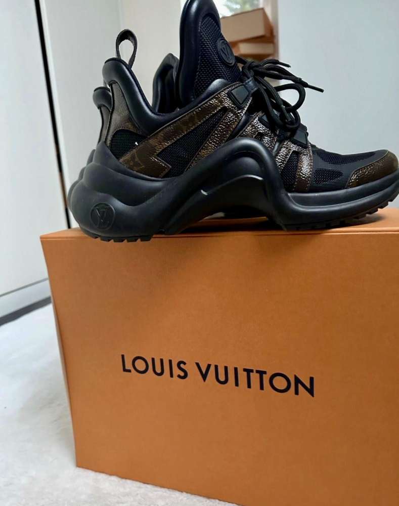 Louis Vuitton Archlight tensiky