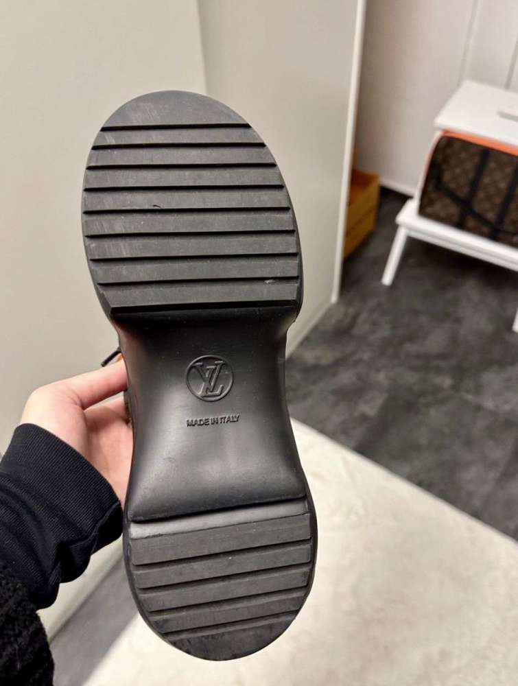 Louis Vuitton Archlight tensiky