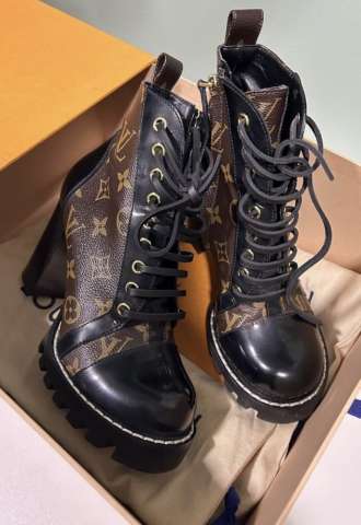 https://vipluxury.sk/Louis Vuitton Star Trail boots