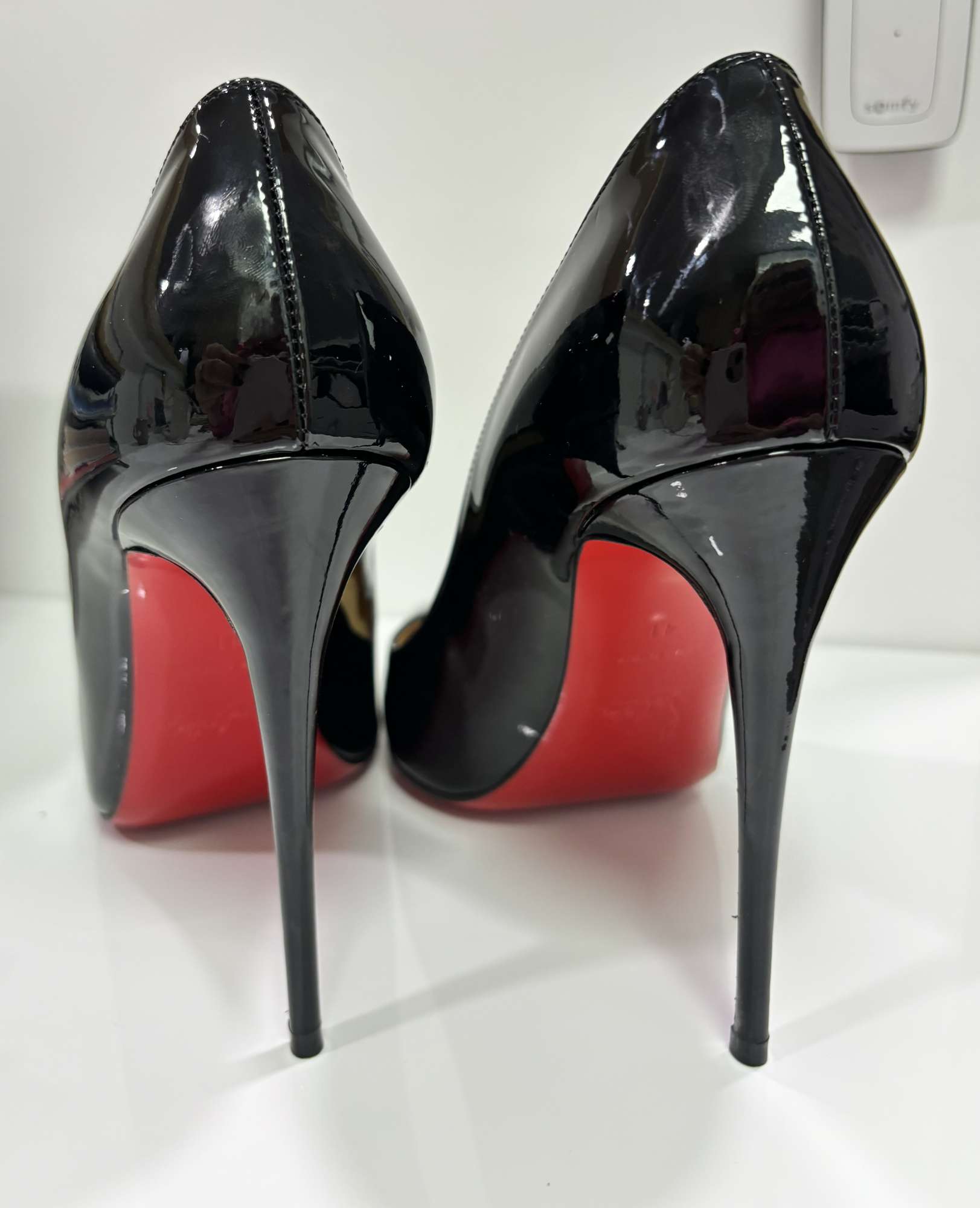 Christian Louboutin lodicky - VIP LUXURY