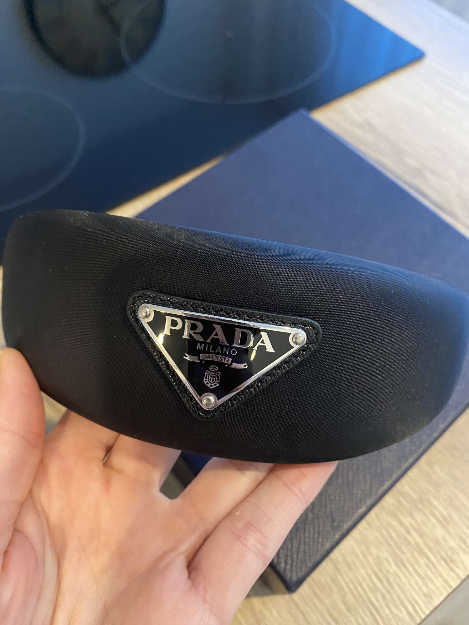 Prada čelenka