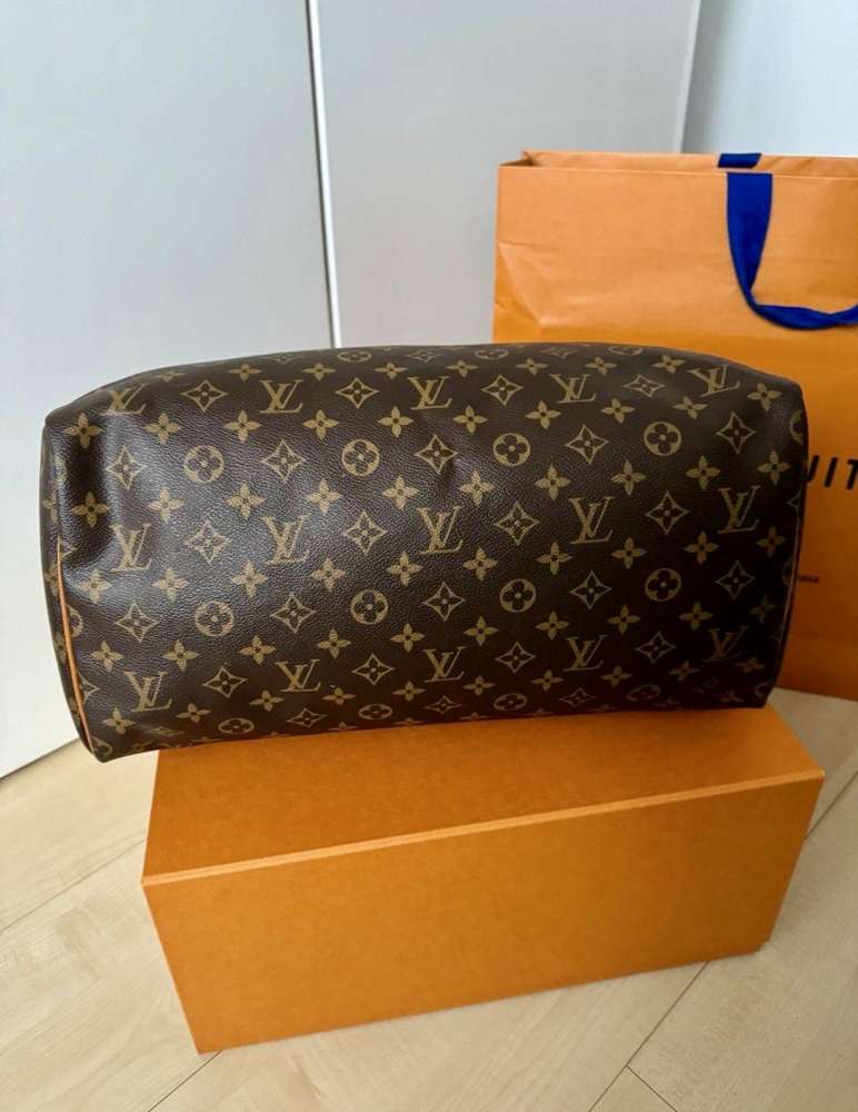 Louis Vuitton Speedy 40