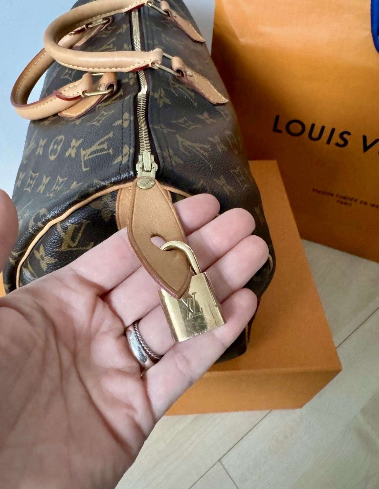 Louis Vuitton Speedy 40