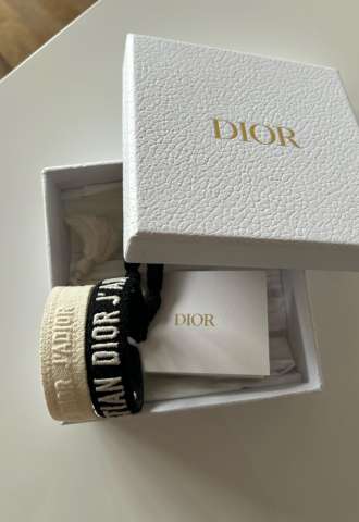 https://vipluxury.sk/Dior náramky