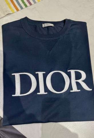 https://vipluxury.sk/Dior tričko