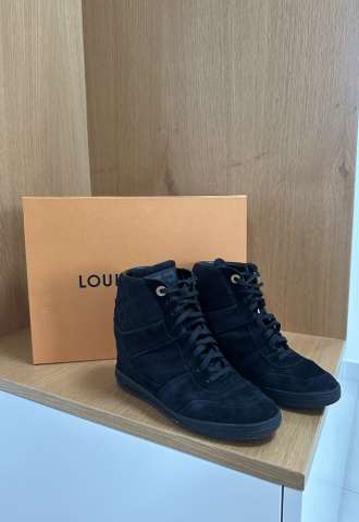 https://vipluxury.sk/Louis Vuitton sneakers 37,5