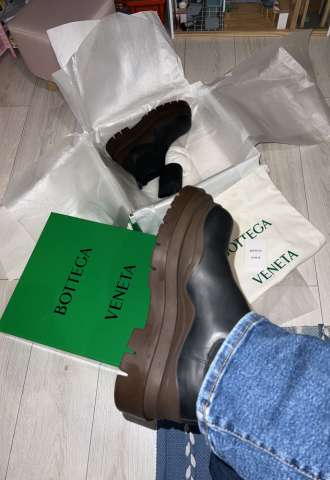 https://vipluxury.sk/Bottega Veneta Tire leather boots