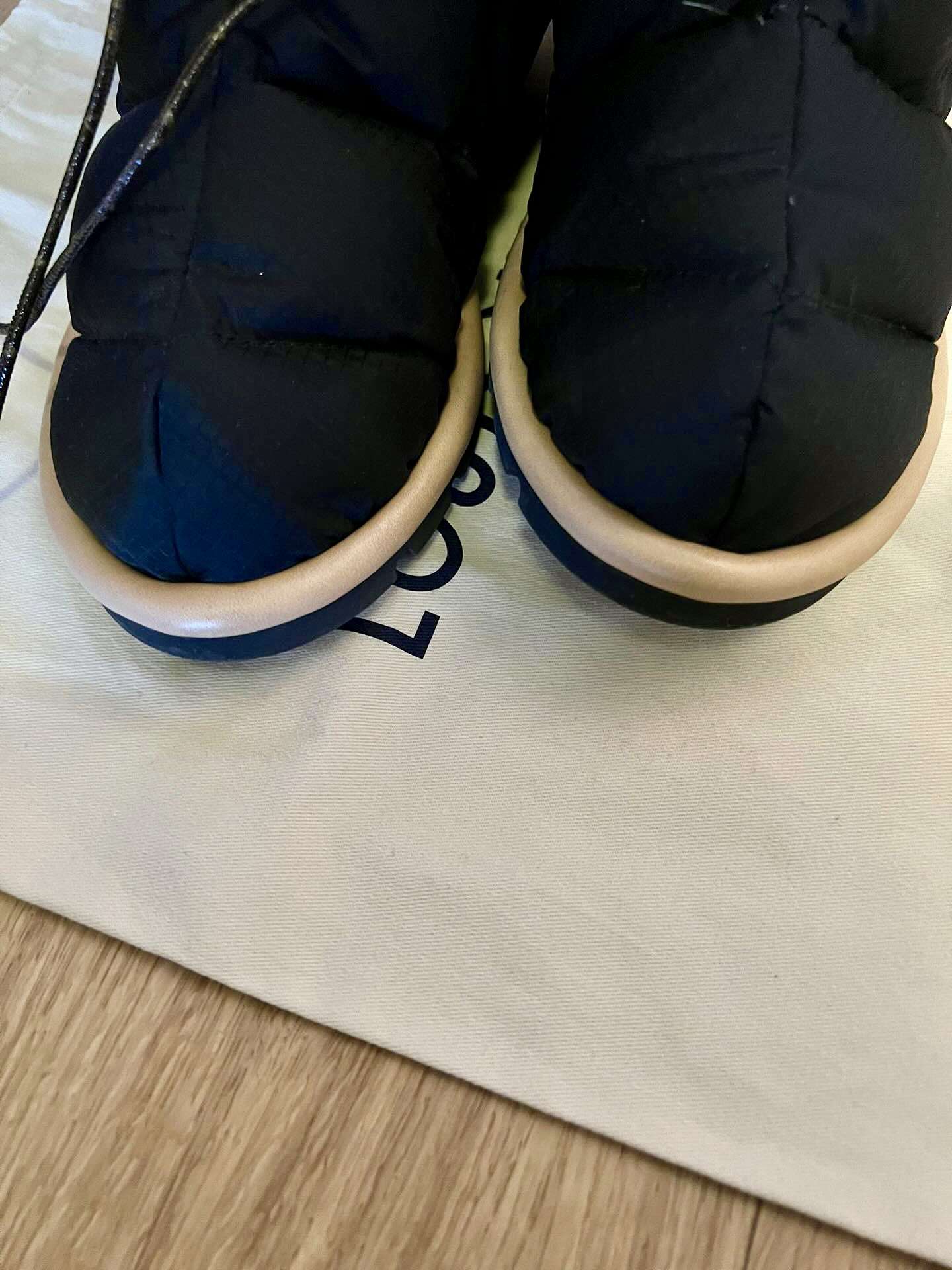 Louis Vuitton snehule