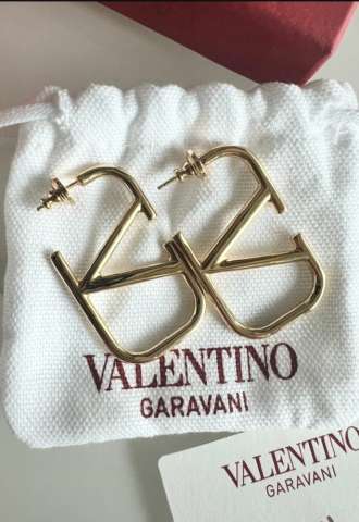 https://vipluxury.sk/Valentino nausnice