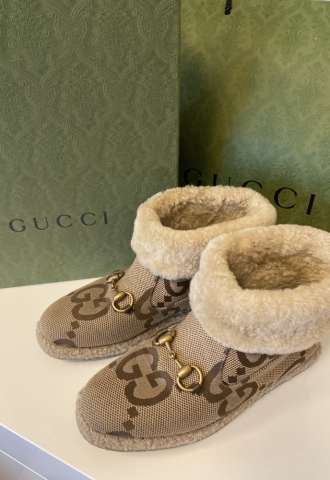https://vipluxury.sk/Gucci boots 39,5