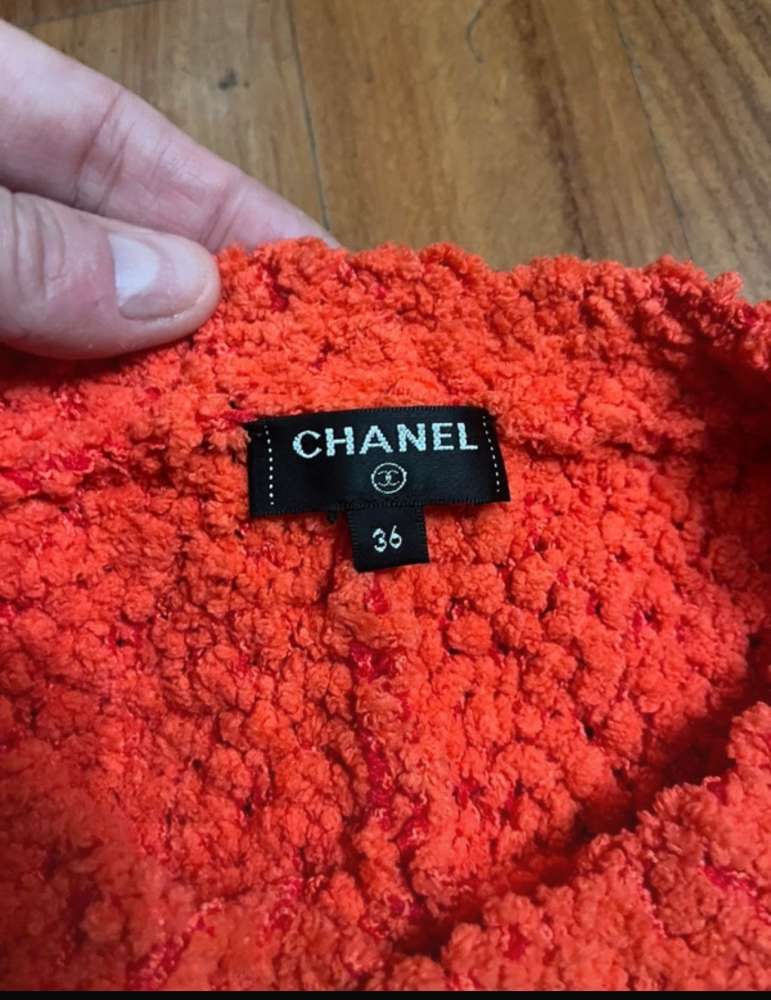 Chanel sveter