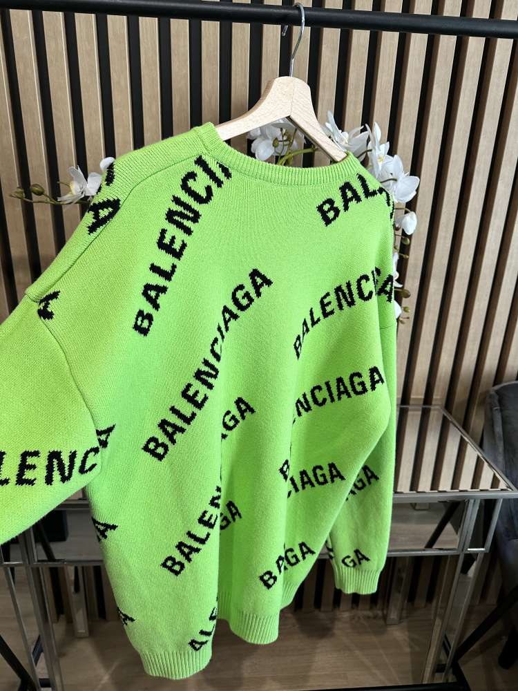Balenciaga sveter