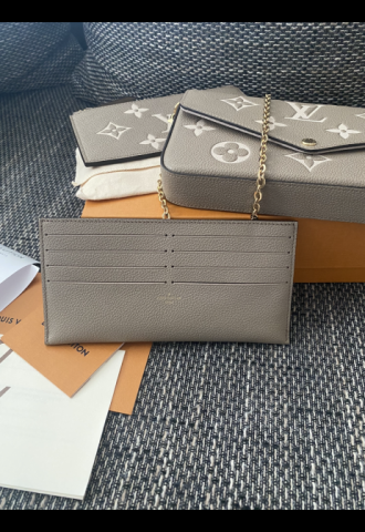 https://vipluxury.sk/Louis Vuitton cardholder