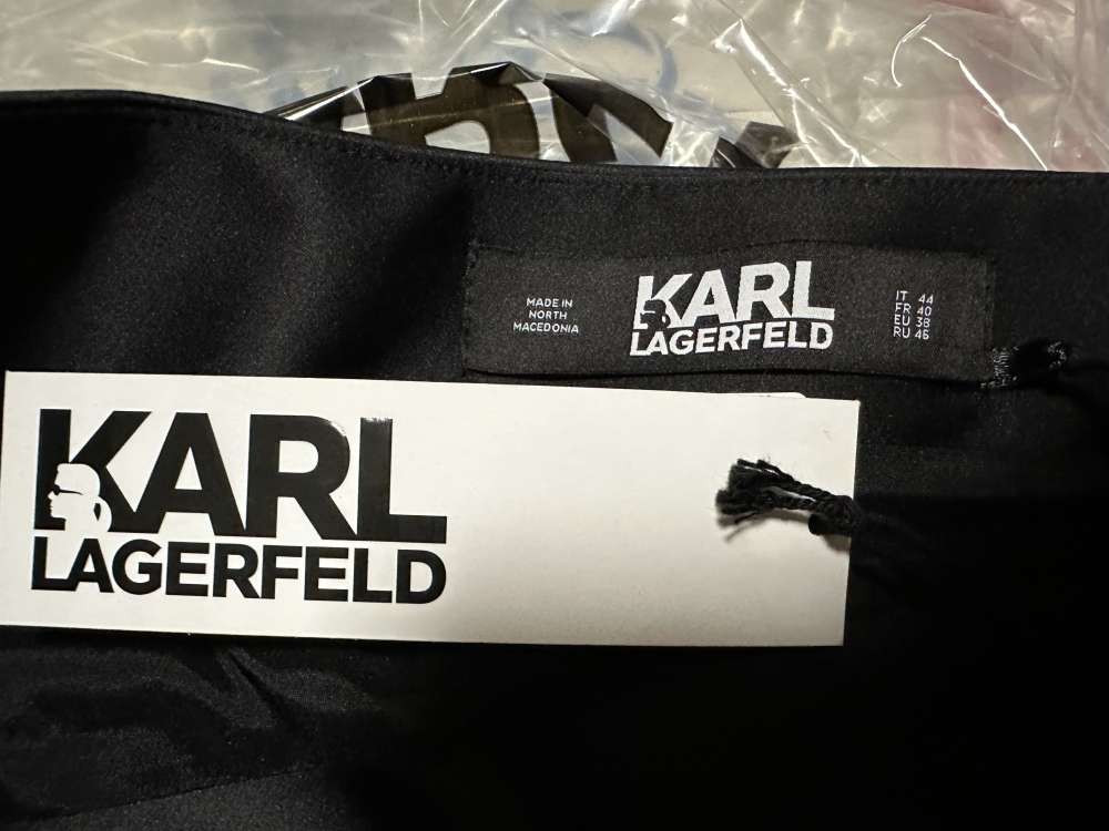 Karl Lagerfeld nová sukně