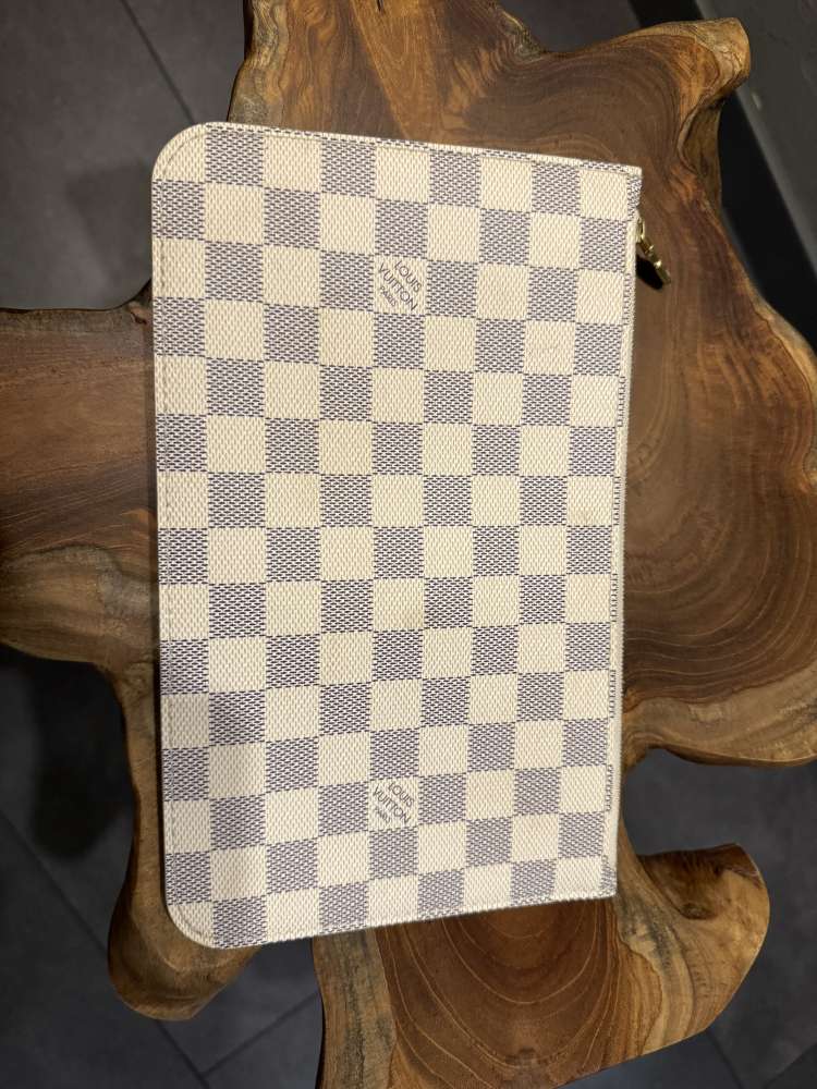 Louis Vuitton pochette