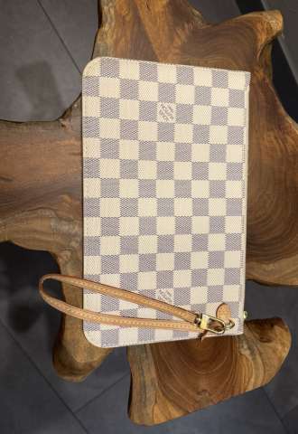 https://vipluxury.sk/Louis Vuitton pochette