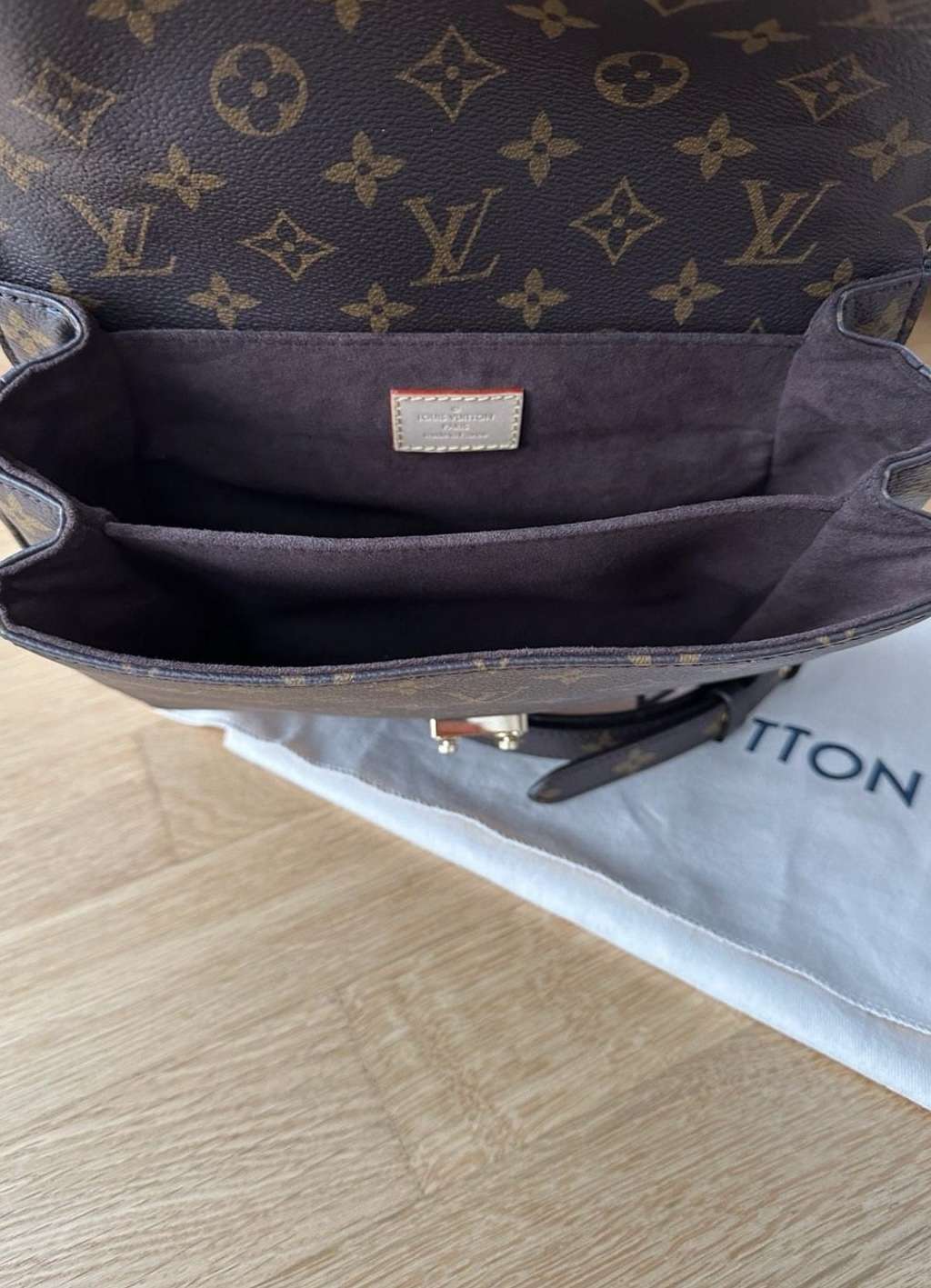 Louis Vuitton Metis