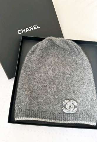 https://vipluxury.sk/Chanel čiapka