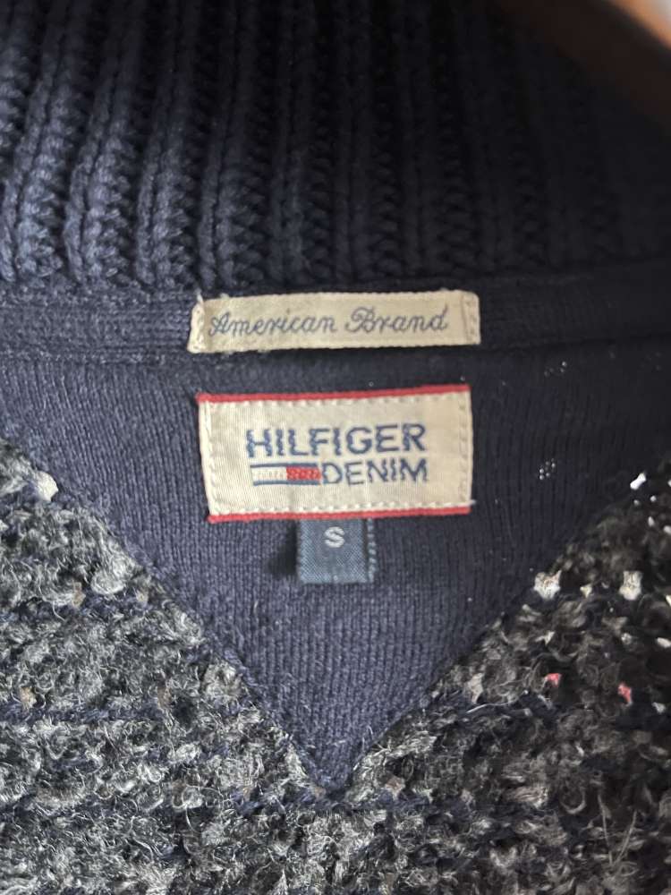 Tommy Hilfiger sveter/kardigan