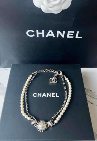 https://vipluxury.sk/Chanel necklace choker like new box and receipt