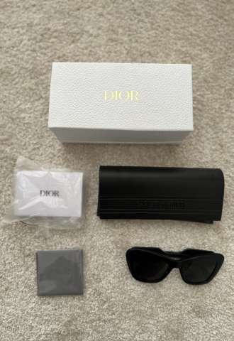 https://vipluxury.sk/Dior Bobby B1U black okuliare