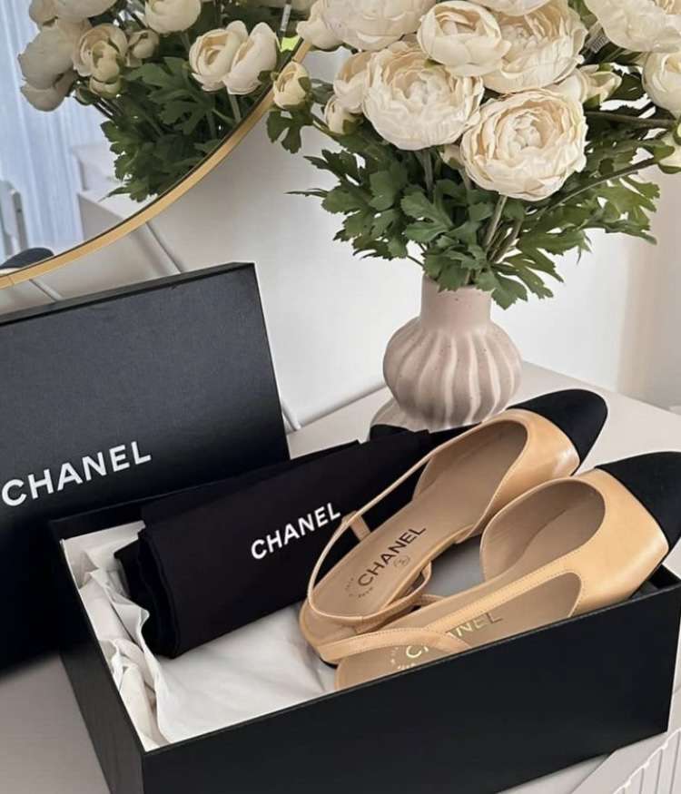Chanel sandalky