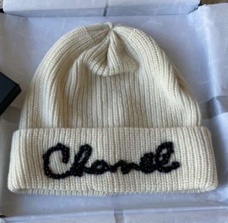 Chanel ciapka