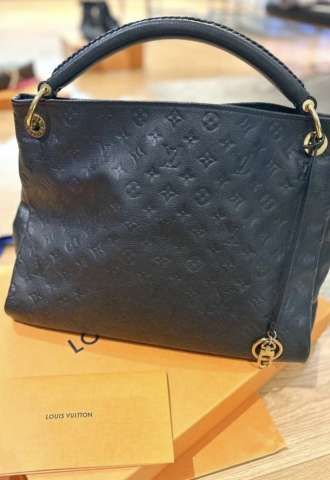 https://vipluxury.sk/Louis Vuitton Artsy MM