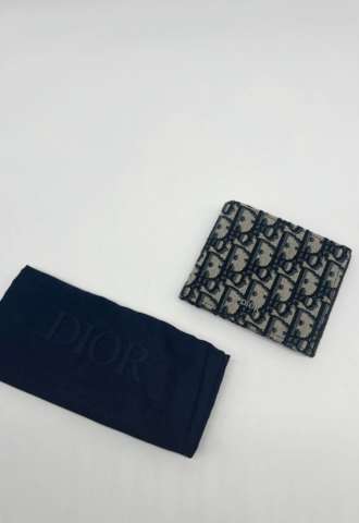 https://vipluxury.sk/Dior peňaženka