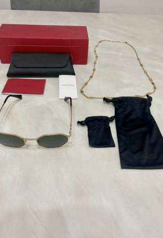 https://vipluxury.sk/Valentino Chain sunglasses