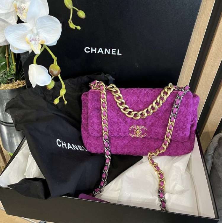 Chanel medium bag