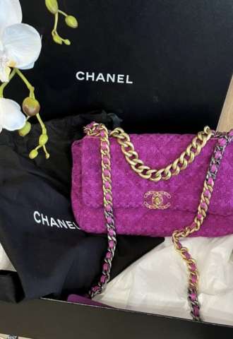 https://vipluxury.sk/Chanel medium bag