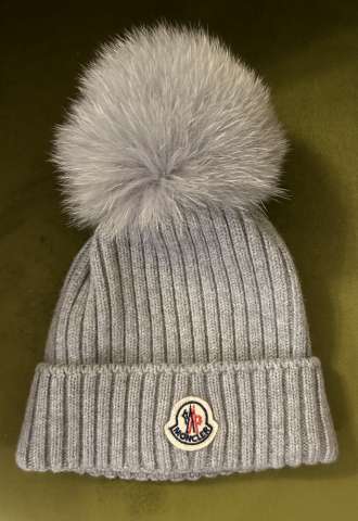 https://vipluxury.sk/Moncler zimná čiapka