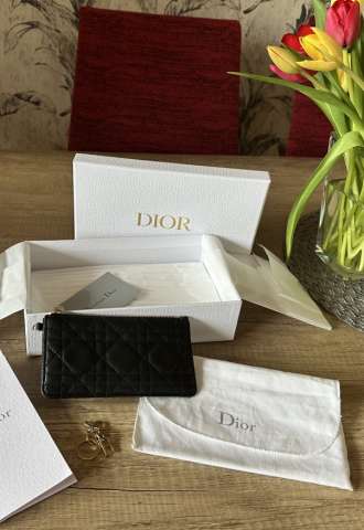 https://vipluxury.sk/Dior peněženka / klíčenka