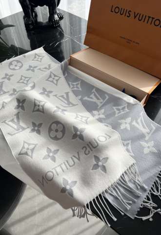 https://vipluxury.sk/Louis Vuitton obojstranný šál 100% vlna