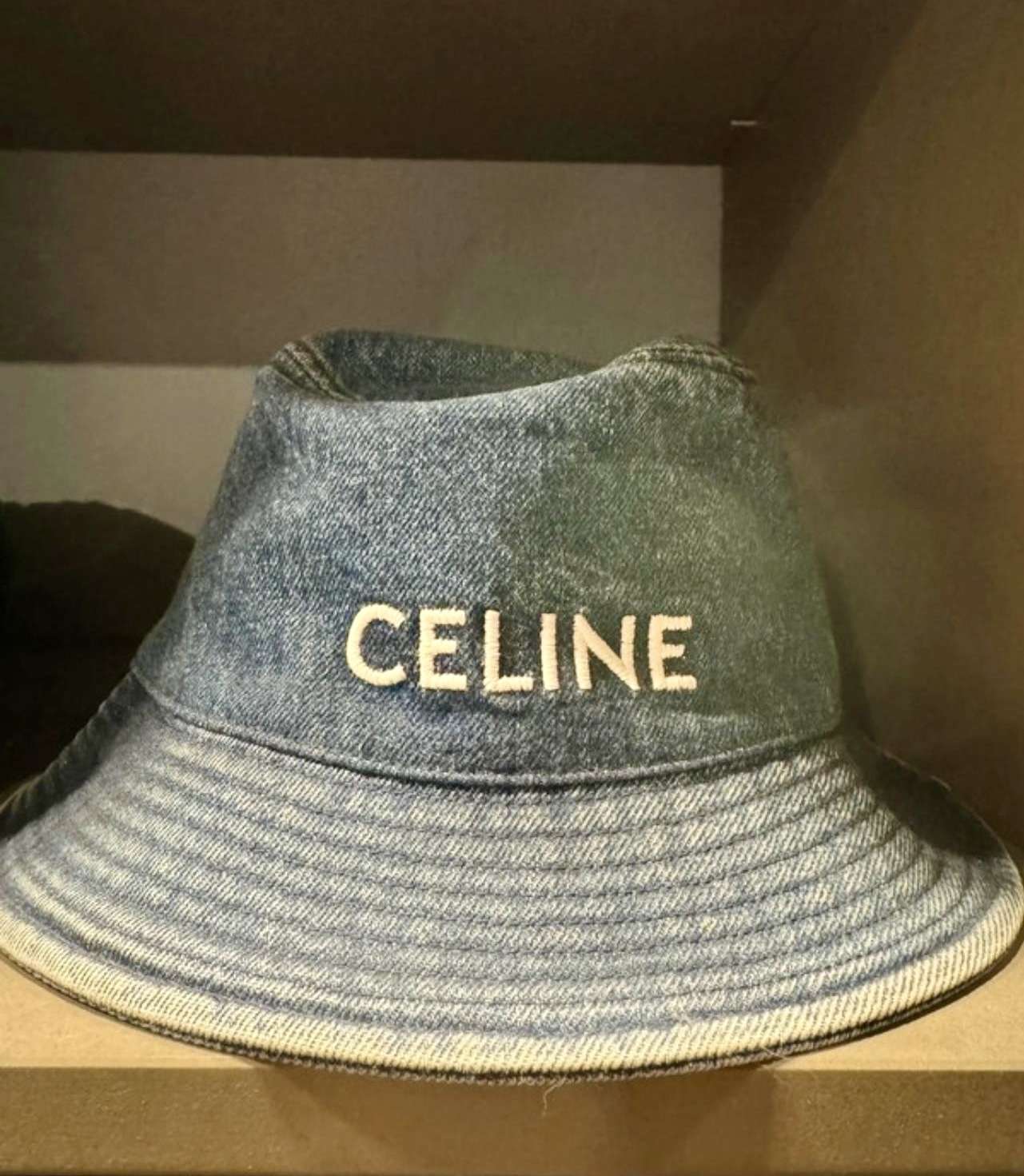 Celine klobuk