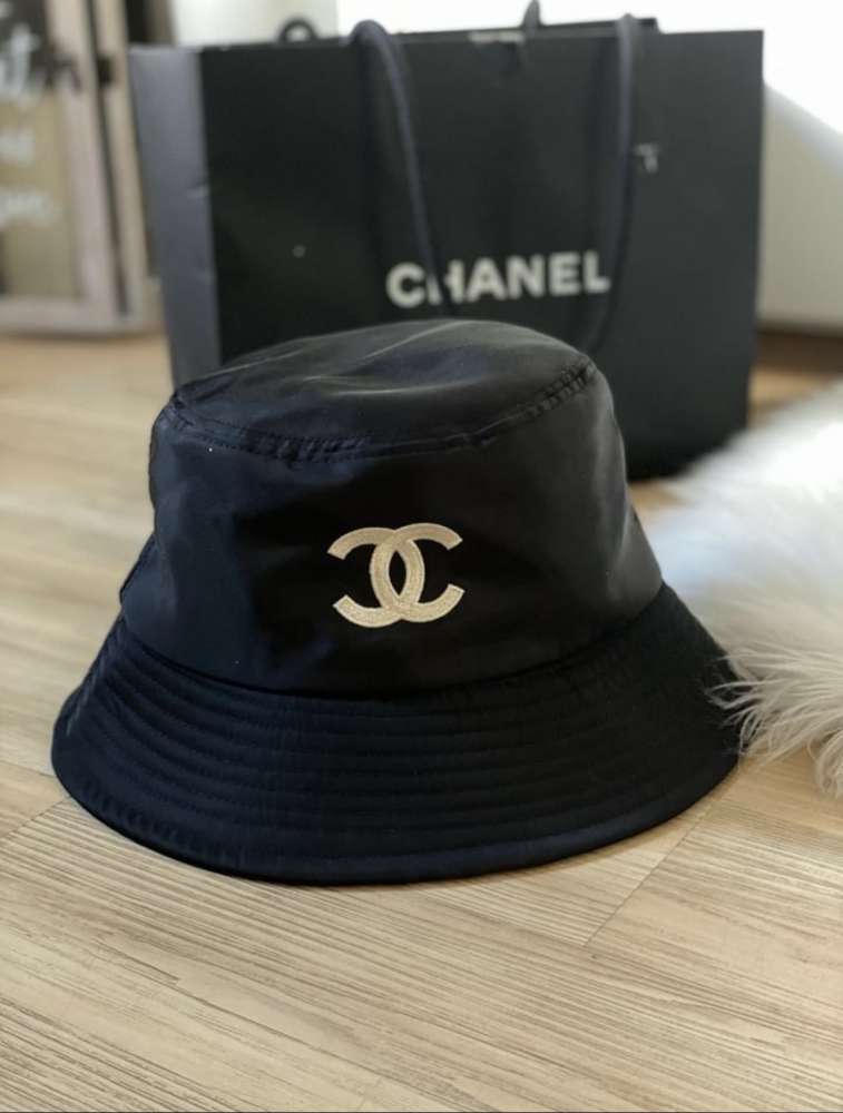 Chanel klobuk
