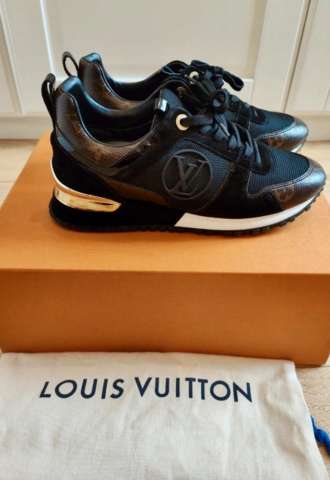 https://vipluxury.sk/Louis Vuitton Run Away