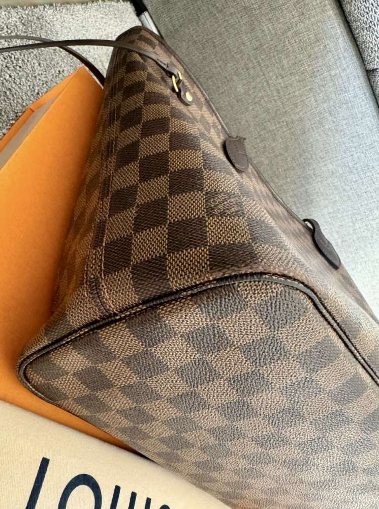 Louis Vuitton Neverfull MM