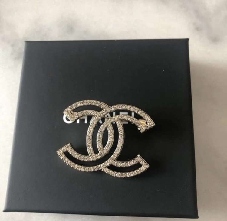 Chanel brosna - VIP LUXURY