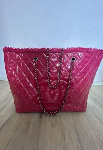 https://vipluxury.sk/Chanel Tote Fuchsia Bag