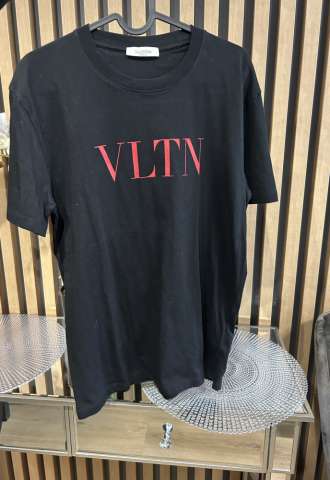 https://vipluxury.sk/Valentino tričko
