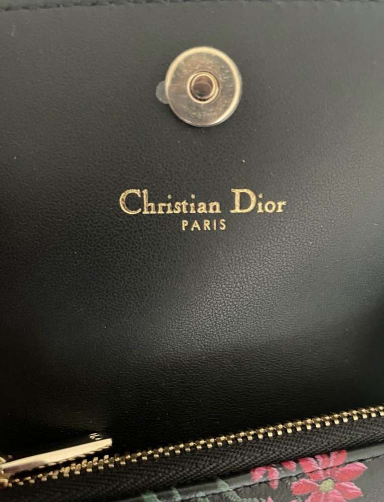 Dior peňaženka