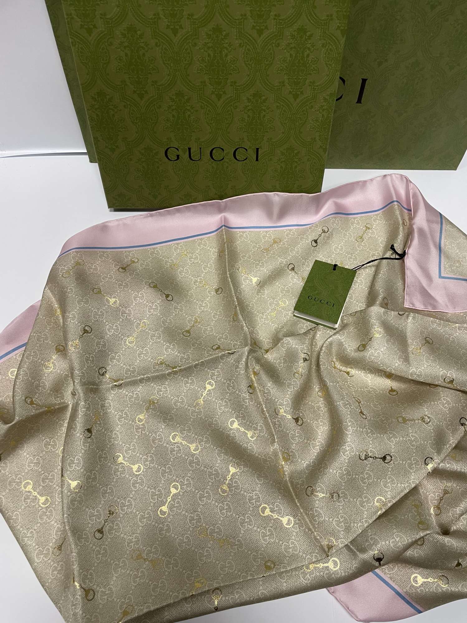 Gucci hodvábna šatka