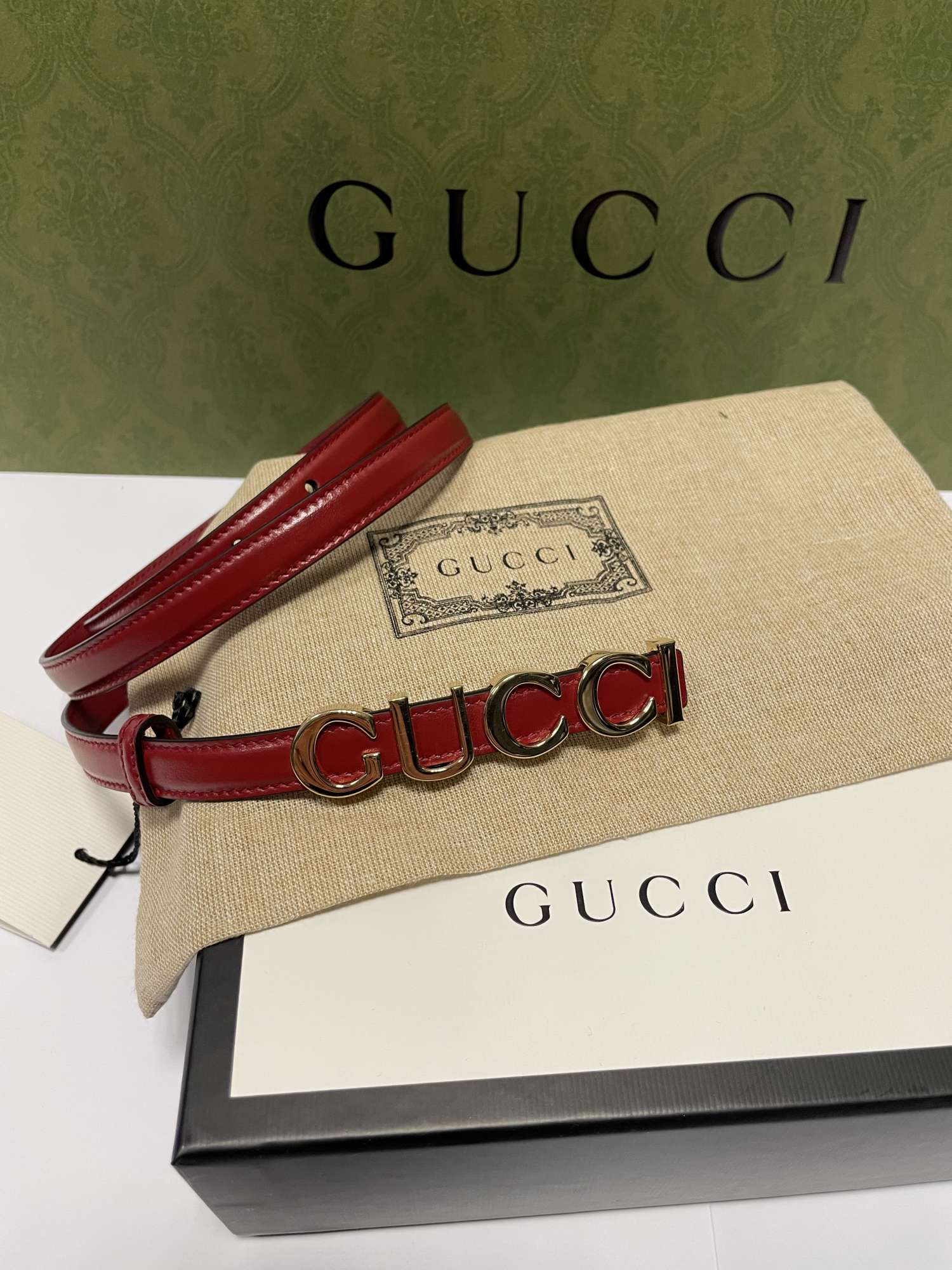 Gucci opasok
