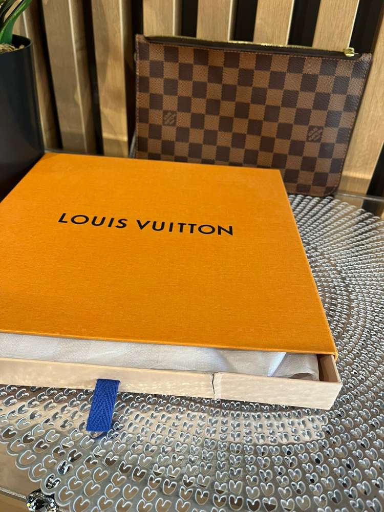 Louis Vuitton Clutch