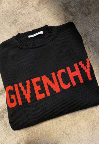 https://vipluxury.sk/Givenchy sveter