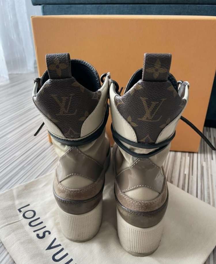 Louis Vuitton Desert boots