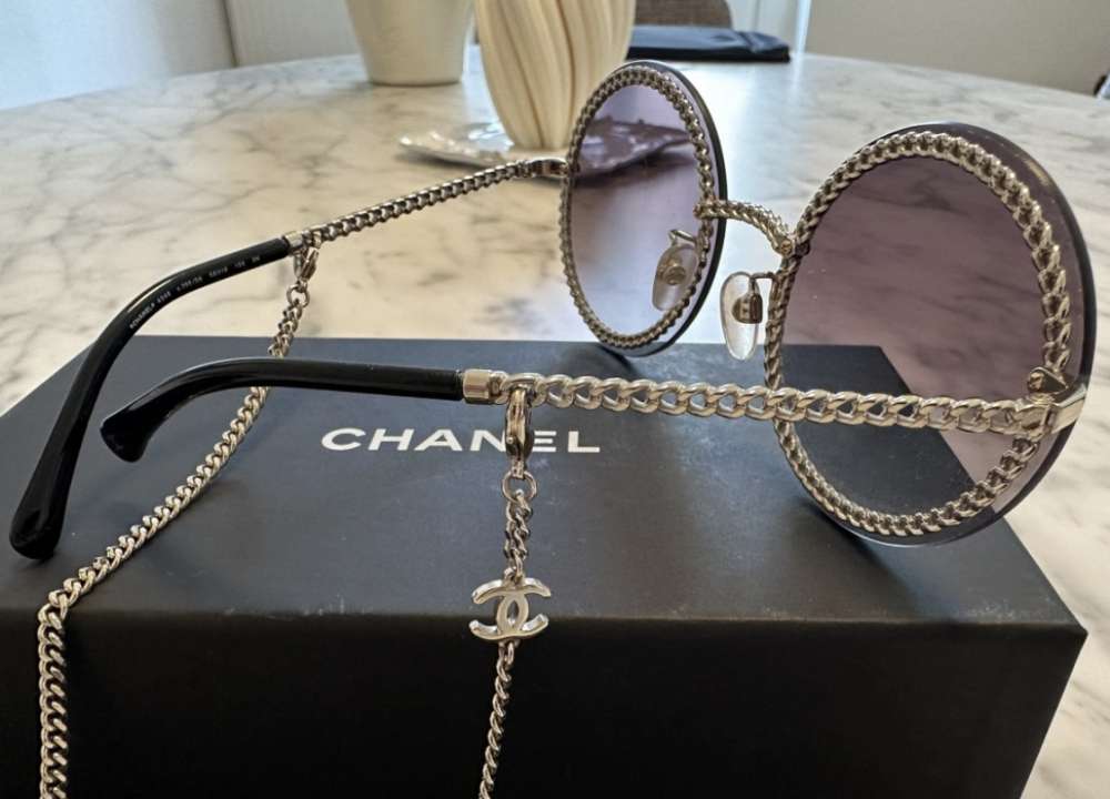 Chanel okuliare s retiazkou